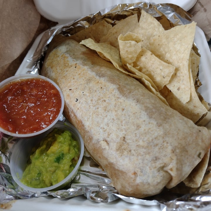 review photo of La Cocinita Verde - Comida Vegana Vegan Burritos shared by @bambicienta on 18 Apr 2022 - review