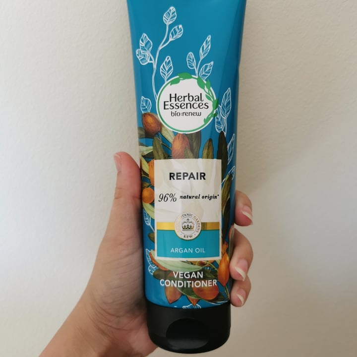 photo of Herbal Essences Balsamo olio di Argan shared by @hannahfaye on  13 Jun 2022 - review