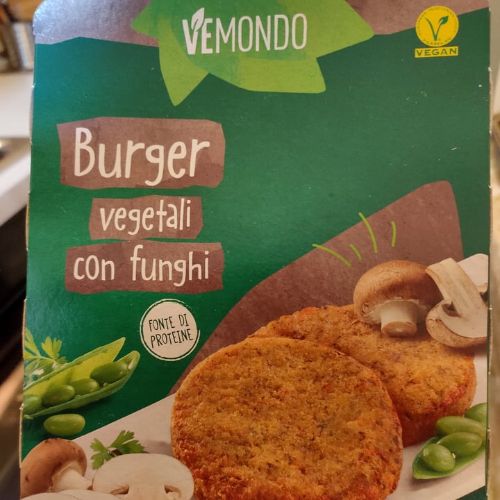 photo of Vemondo Burger Vegetali con Funghi shared by @anouklu on  08 Mar 2022 - review