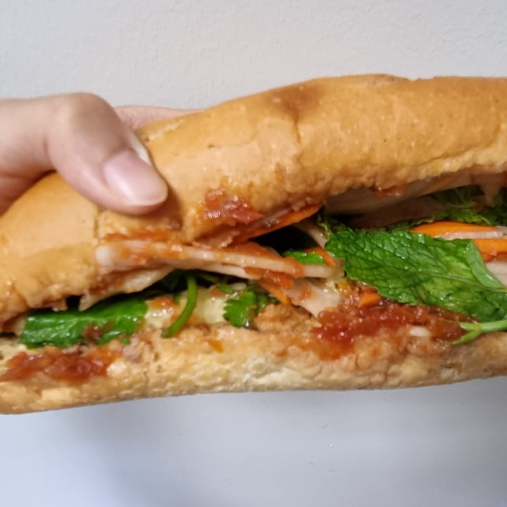 photo of Naked Earth Cafe Baguette sandwich banh mi shared by @plantbasedlifestyle on  09 Sep 2021 - review