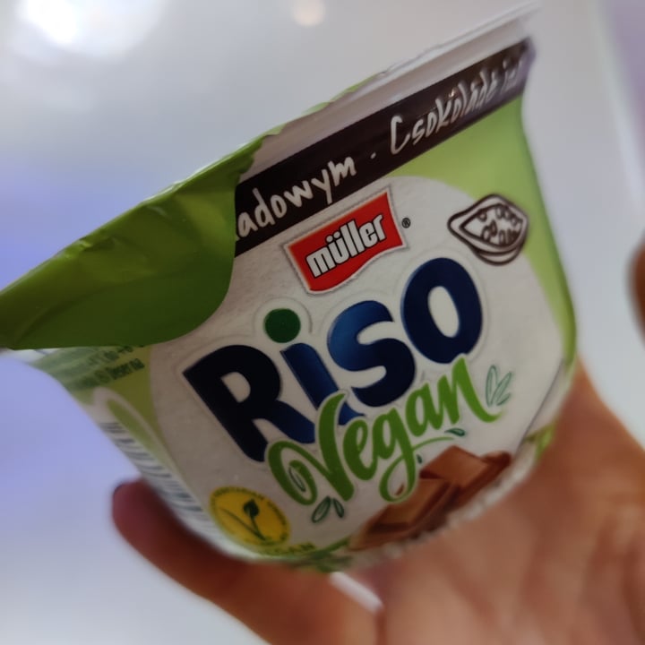 photo of Müller Riso vegan chocolate shared by @ciupertica on  18 Aug 2021 - review