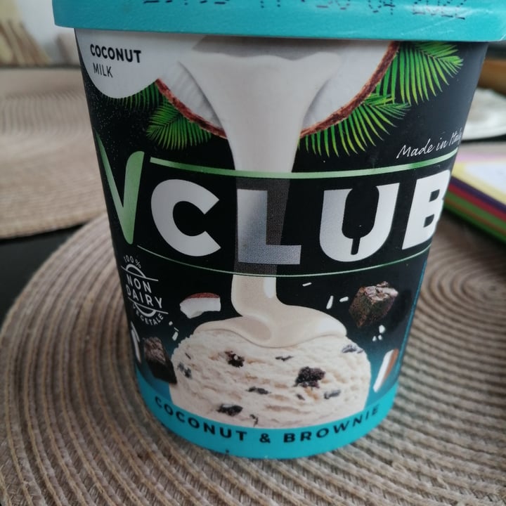 photo of VClub Coconut & Brownie shared by @ivushka on  14 May 2020 - review