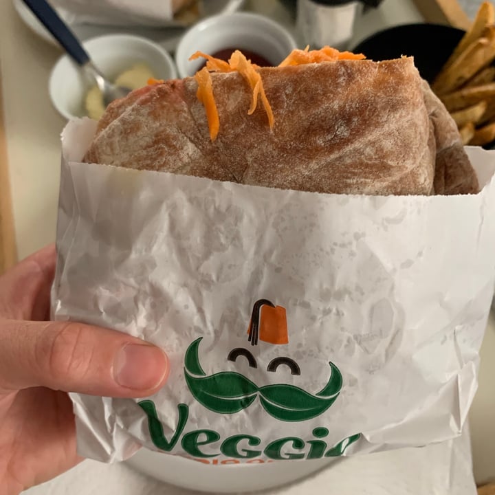 photo of Veggie Medio Oriente Sandwich del chef shared by @nataliafiasconaro on  30 Sep 2020 - review