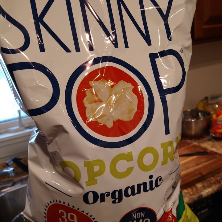 photo of Skinny Pop Non-GMO Gluten Free Organic Popcorn shared by @angelaethica7 on  10 Feb 2022 - review