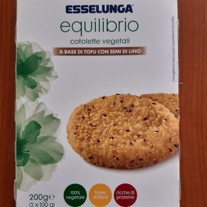 photo of  Esselunga Cotolette vegetali a base di tofu con semi di lino shared by @benny96 on  20 Apr 2022 - review