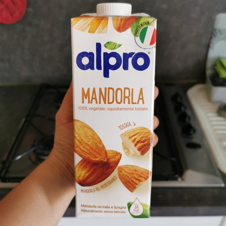 photo of Alpro mandorla tostata shared by @vegoloso on  08 Sep 2022 - review