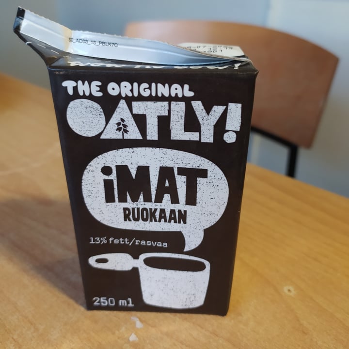 photo of Oatly Creamy Oat shared by @sisvegan on  30 Mar 2022 - review