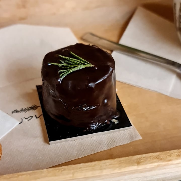 photo of Rosebymary Mini sacher con marmellata di ribes shared by @creepysunset on  18 Apr 2022 - review