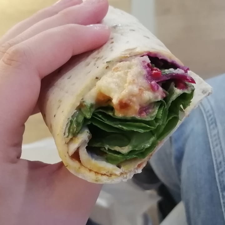 photo of Pret A Manger Humous & Chipotle Wrap shared by @the-vegan-one on  18 Apr 2022 - review