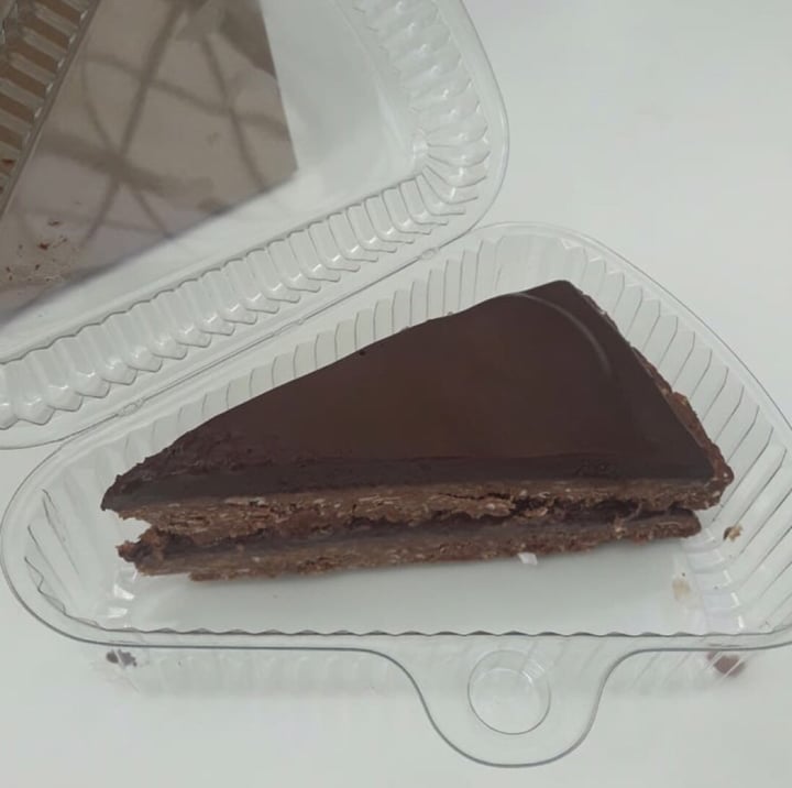photo of Makeout Colombia Torta de chocolate crudivegana shared by @womanvegan on  21 Aug 2019 - review