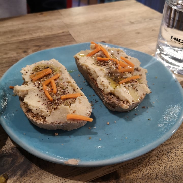 review photo of CReeA Tostada de hummus shared by @nuriiia03 on 19 Jul 2020 - review