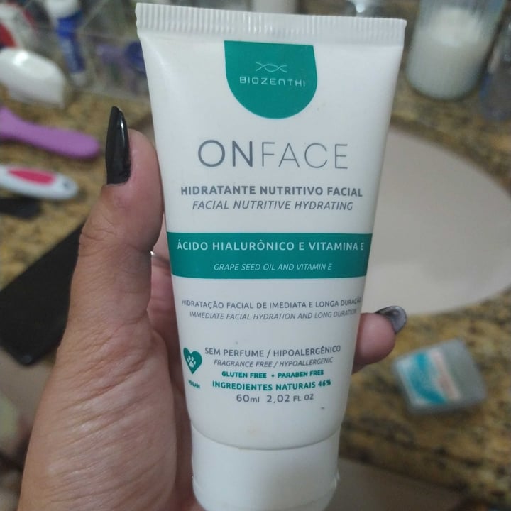 photo of Biozenthi Hidratante Nutritivo Facial shared by @liviafaria98 on  25 Apr 2022 - review