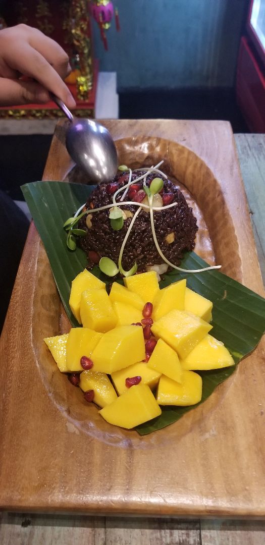 review photo of Mango Coconut Black Rice With Mango shared by @criselefantasia on 04 Dec 2019 - review