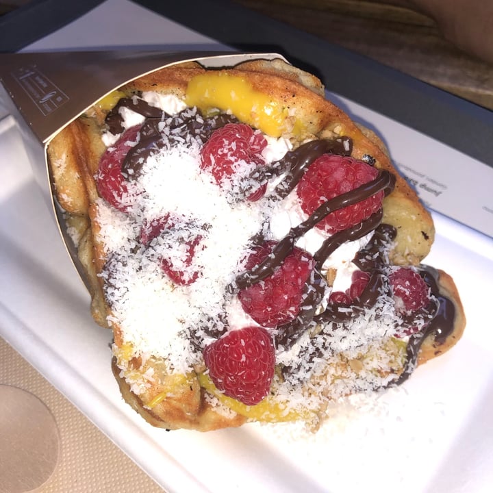 photo of Rafiky bubble waffle shared by @francescaglia on  10 Dec 2022 - review