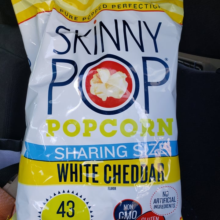 photo of Skinny Pop Skinny Pop White Cheddar Popcorn shared by @mburgos on  31 Dec 2020 - review