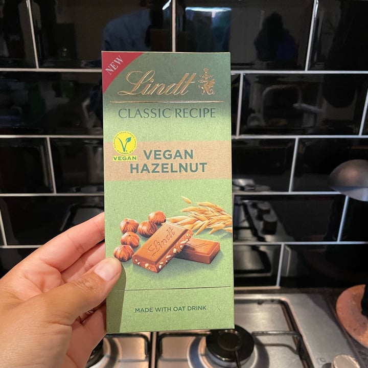 photo of Lindt Vegan Hazelnut shared by @southernveganupnorth on  06 Oct 2022 - review