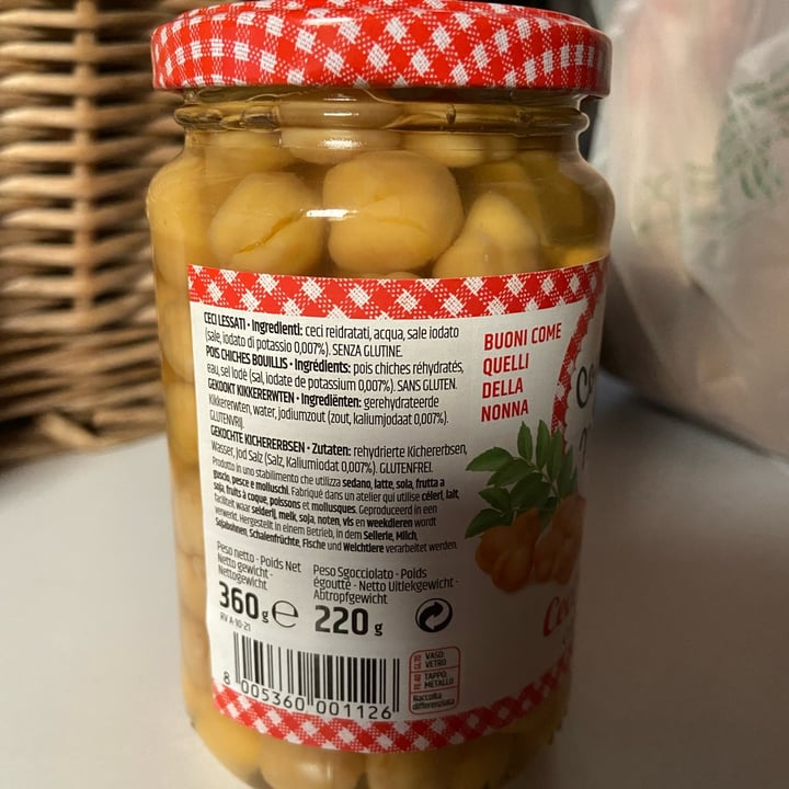 review photo of Le conserve della nonna Ceci giganti shared by @rebeccagreco99 on 19 Mar 2022 - review