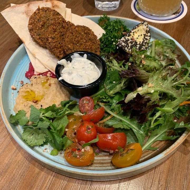 review photo of Genius Central Singapore Falafel Bowl shared by @claudiaco on 25 Jan 2021 - review