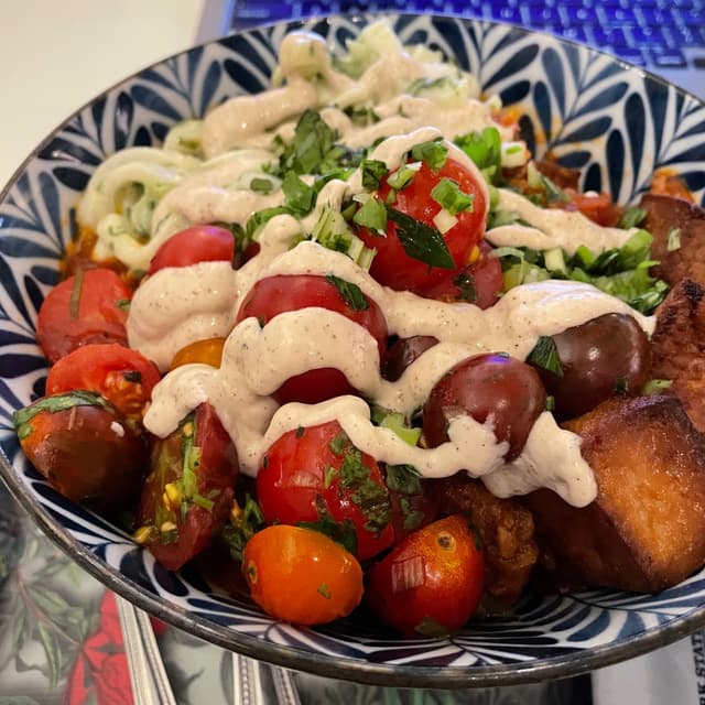 Photo of the dish “make your own bowl”