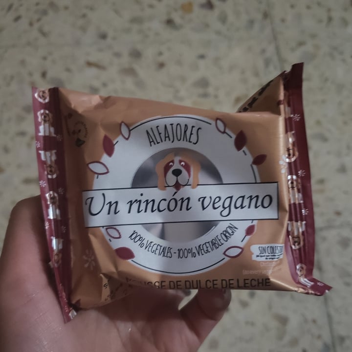photo of Un Rincón Vegano Alfajor sabor Mousse de Dulce de Leche shared by @yukiita on  03 Oct 2021 - review