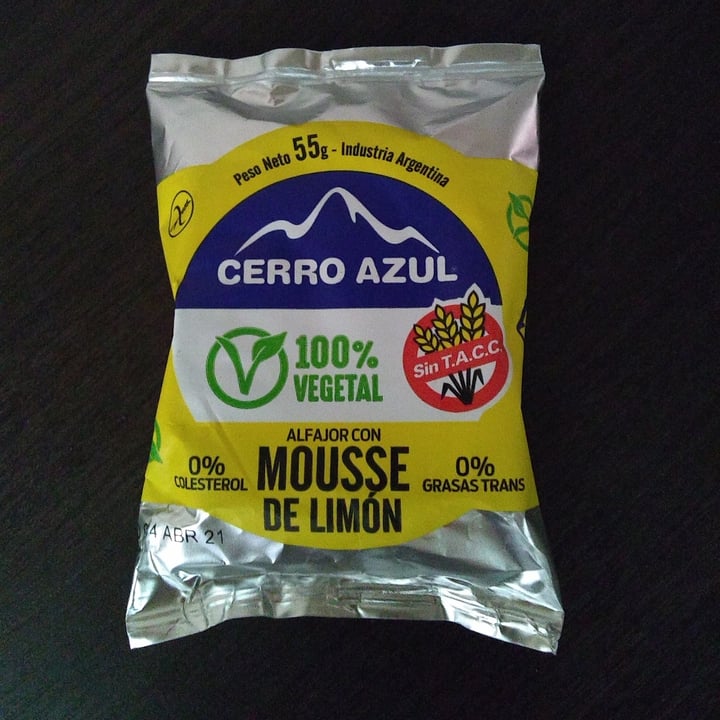 photo of Cerro Azul Alfajor con Mousse de Limón shared by @betacarotena on  18 Dec 2020 - review