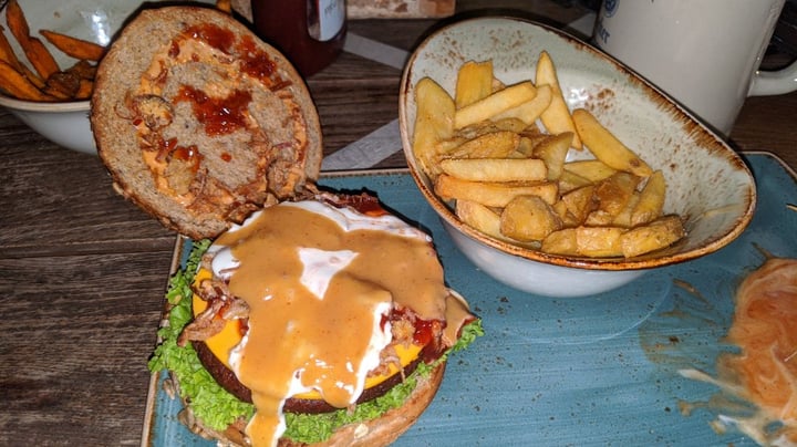 photo of Hans Im Glück German Burgergrill Beherzter shared by @paloma on  28 Mar 2020 - review