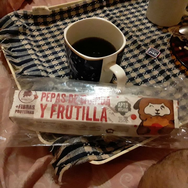review photo of Kiwicha Pepas De Quinoa Y Frutilla shared by @lourbastatoribio on 11 Feb 2020 - review