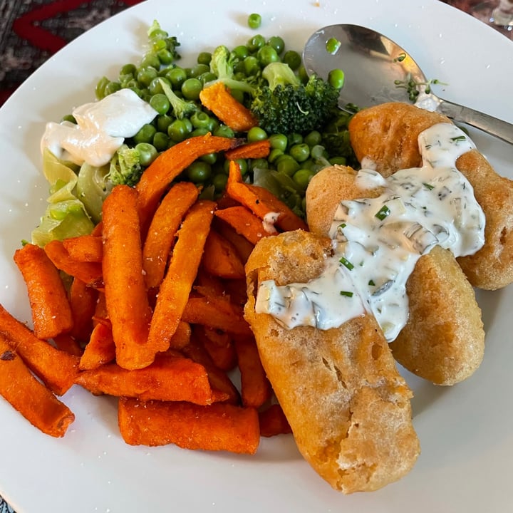 photo of Plant Kitchen (M&S) Battered Fishless Goujons shared by @veganarian-yogi on  13 Aug 2021 - review