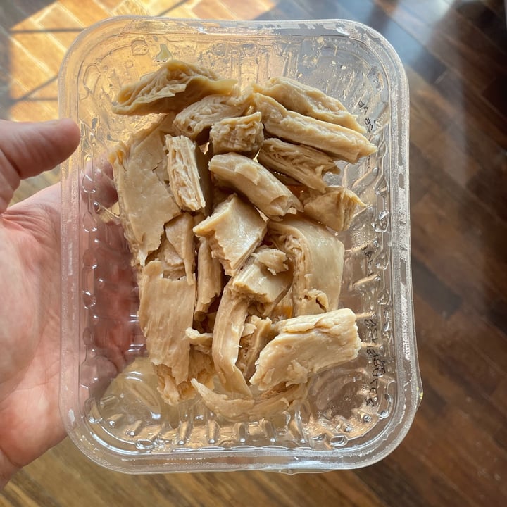 review photo of The Vegetarian Butcher What The Cluck shared by @cachondovegano on 01 May 2022 - review
