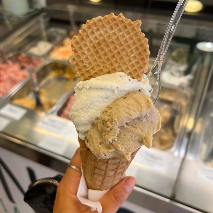 photo of Duepuntozero - Gelateria Artigianale Gelato Cono Vegan shared by @nicole- on  21 Jul 2022 - review