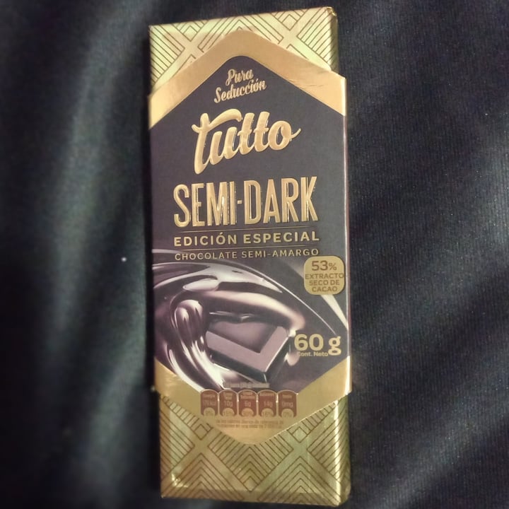 photo of Tutto Chocolate semi-amargo shared by @aguacatera on  05 May 2021 - review