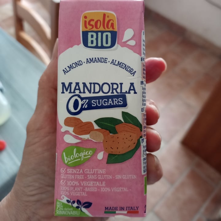 photo of Isola bio Latte Mandorla shared by @iosonosoloio on  01 Sep 2022 - review