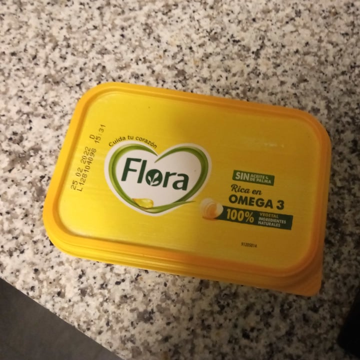 review photo of Flora Flora Margarina Vegetal Original shared by @rocioheredia on 04 Nov 2021 - review