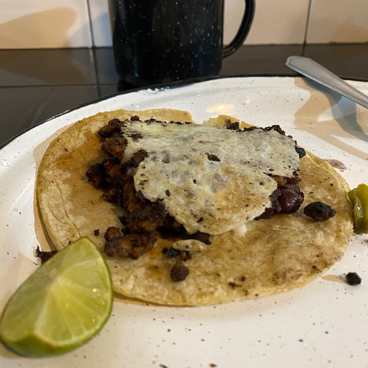 photo of Por siempre vegana 2 Taco de Suadero shared by @ivettnava on  13 Jul 2021 - review