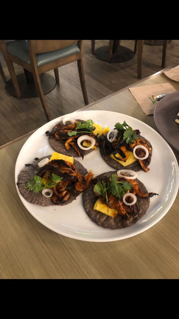 photo of Vegan Inc. Miyana Polanco Tacos al pastor shared by @sarahbrandow on  20 Jul 2019 - review