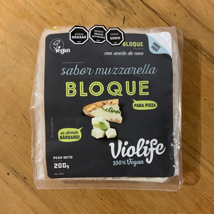 photo of Violife Mozzarella Flavor Block shared by @josevitellof on  13 Jul 2021 - review