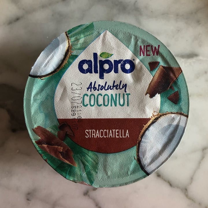 photo of Alpro Absolutely COCONUT straciatella 340 gramos shared by @marina30 on  06 Jul 2022 - review
