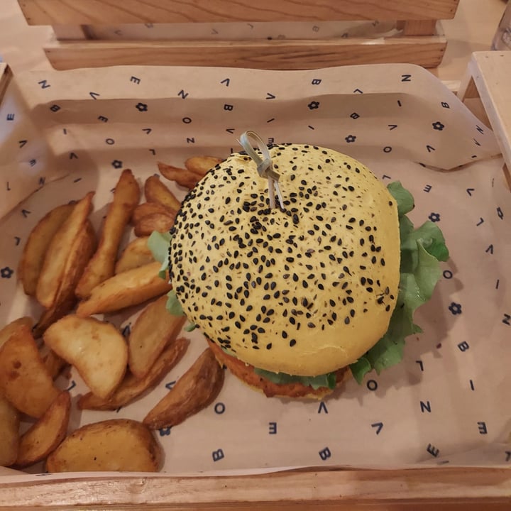 review photo of Flower Burger Spicy Cecio shared by @m4ngo on 24 Mar 2022 - review