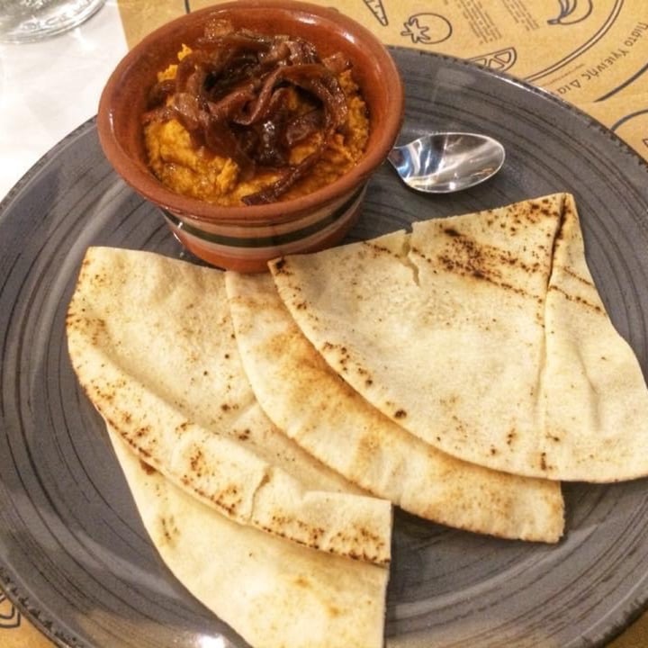 photo of Mama Tierra Hummus With Sweet Potato shared by @loveg on  01 Jul 2021 - review