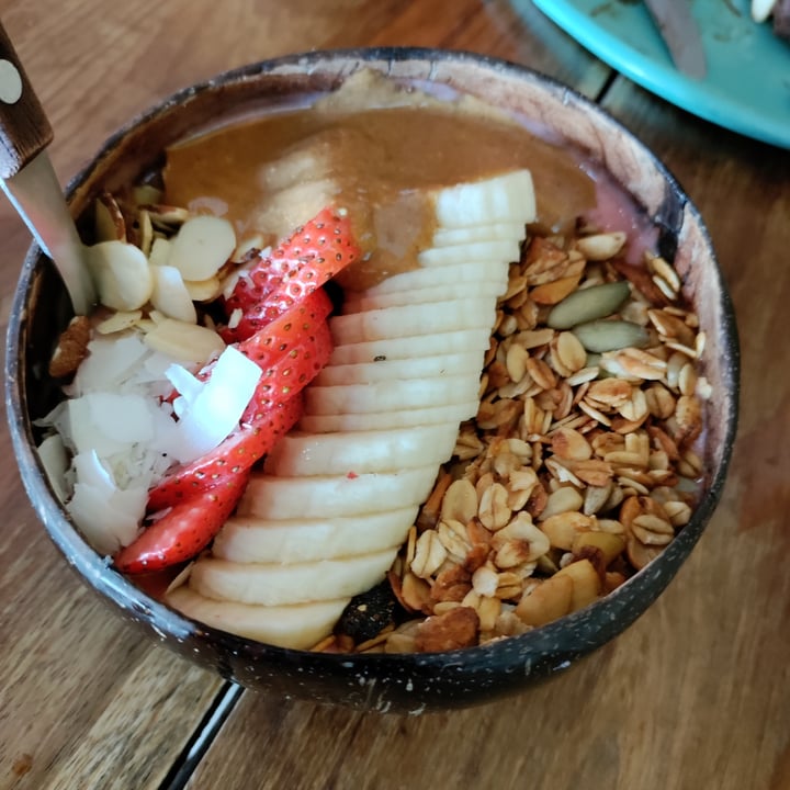 photo of Fresco Hábito Pink Bowl shared by @jossiearlette on  25 Jul 2022 - review