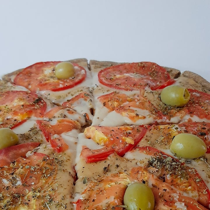 photo of Origen Vegetal Pizza napolitana shared by @pichularules on  09 Jun 2021 - review