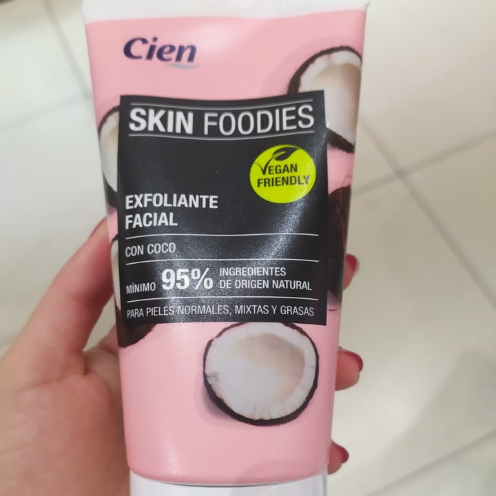 photo of Cien Exfoliante Facial con Coco shared by @piluka324 on  07 Nov 2020 - review