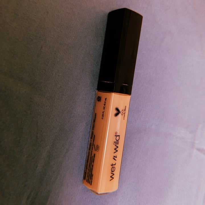 photo of Wet n Wild Beauty Concealer shared by @coffeejelliz on  19 Sep 2020 - review