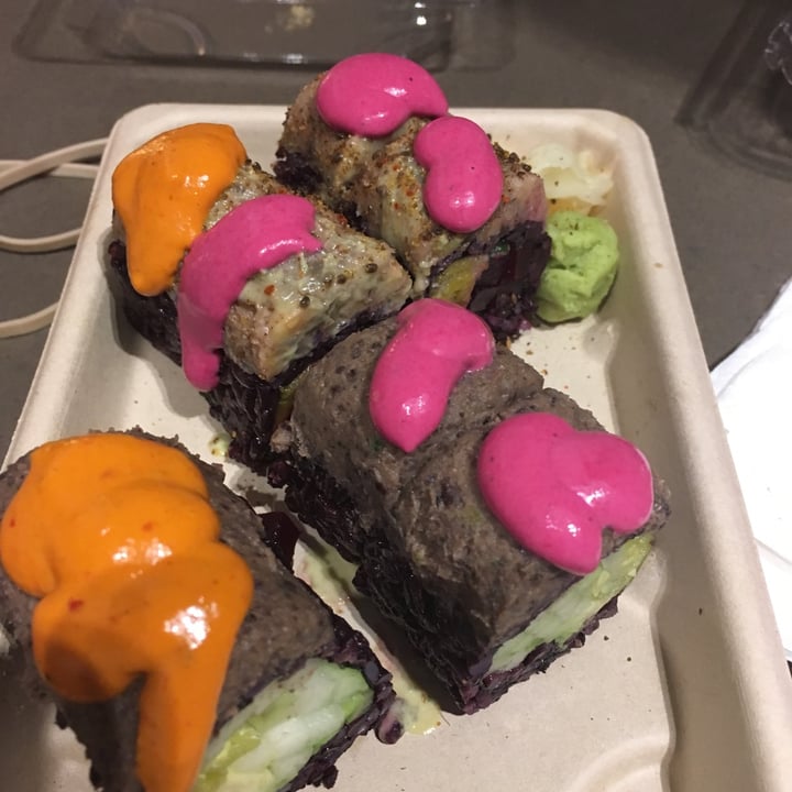 photo of Beyond Sushi (W 37th Street) La fiesta roll shared by @nuriag on  22 Apr 2020 - review
