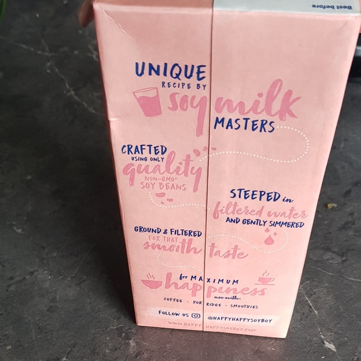 review photo of Happy Happy Soy Boy Soy Milk shared by @shanehbleh1230 on 09 Nov 2020 - review