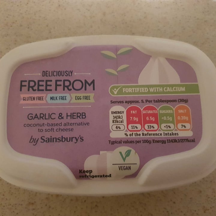 photo of Sainsbury's Garlic & herb coconut based alternative to soft cheese shared by @loopyfruitloop on  28 Mar 2021 - review