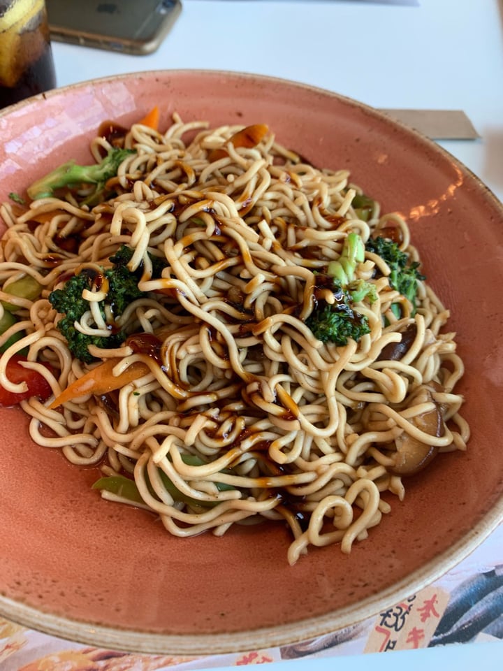 photo of UDON Fan Vegan Yakisoba shared by @mariajosequero on  30 Jul 2019 - review