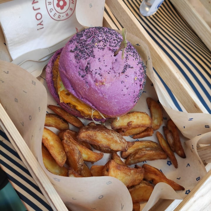 photo of Flower Burger Cherry Bomb shared by @michellev24 on  15 Oct 2021 - review