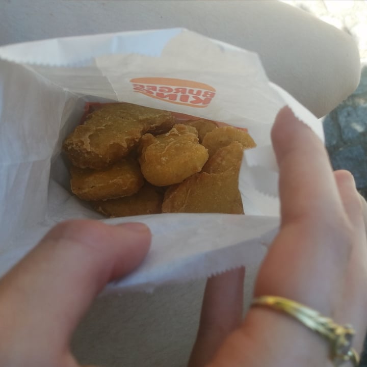 photo of Burger King vegan nuggets shared by @veggiehugs on  22 Jul 2022 - review
