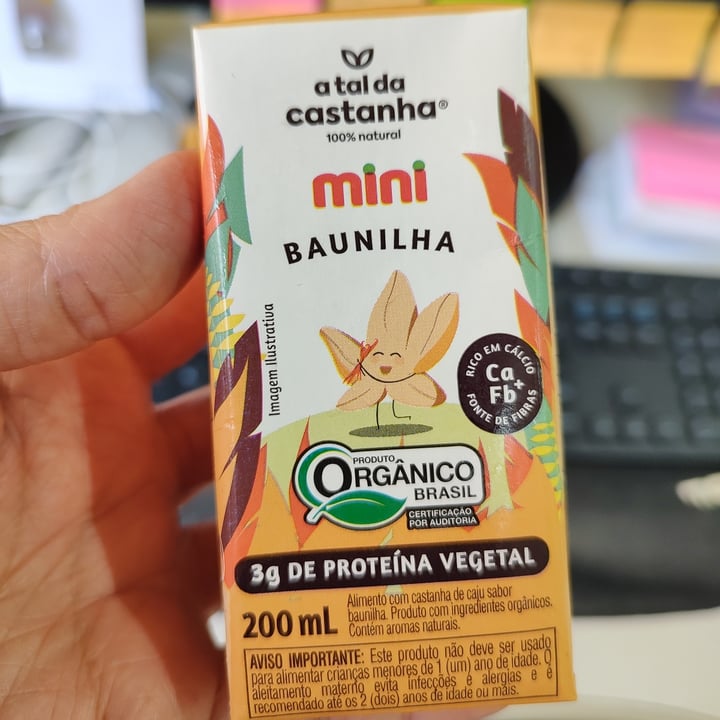 photo of A Tal da Castanha leite vegetal sabor baunilha shared by @michelelebre on  30 Apr 2022 - review